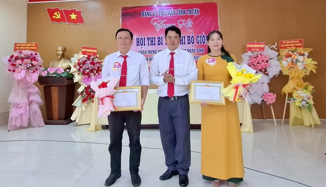 Bí thư đạt giải nhì